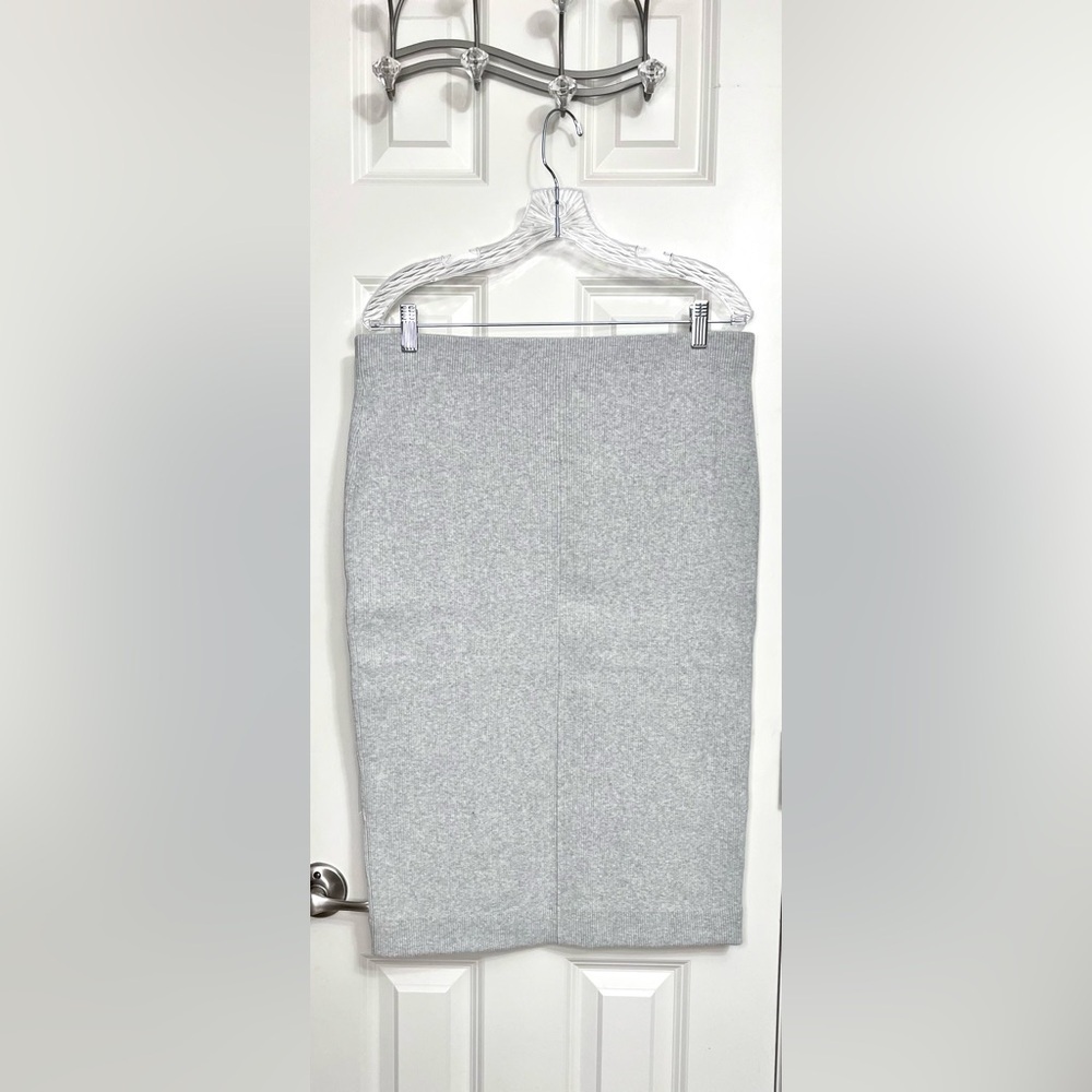 Express High Waisted Ribbed Pencil Skirt NWT - Picture 2 of 3